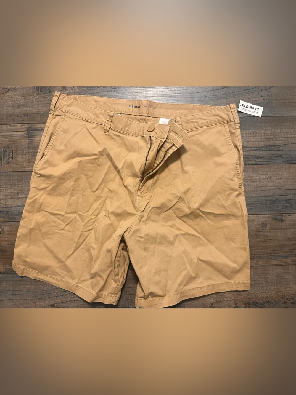 Old Navy Men's Tan Chino Shorts